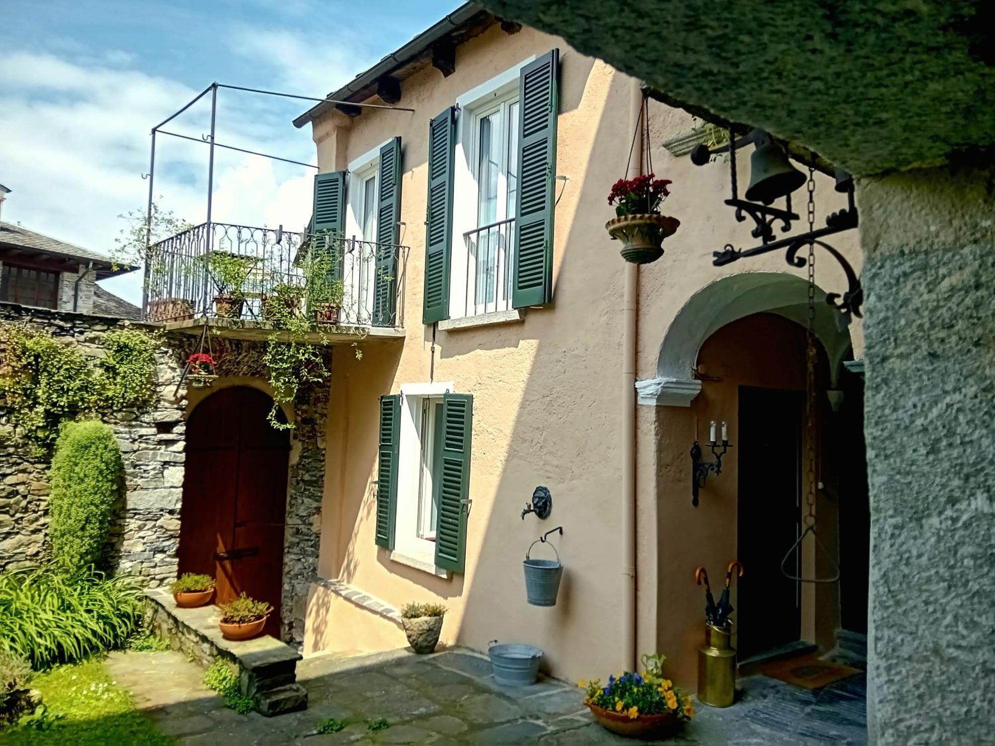 Casa Longhi Apartment Орта Сан Джулио Екстериор снимка